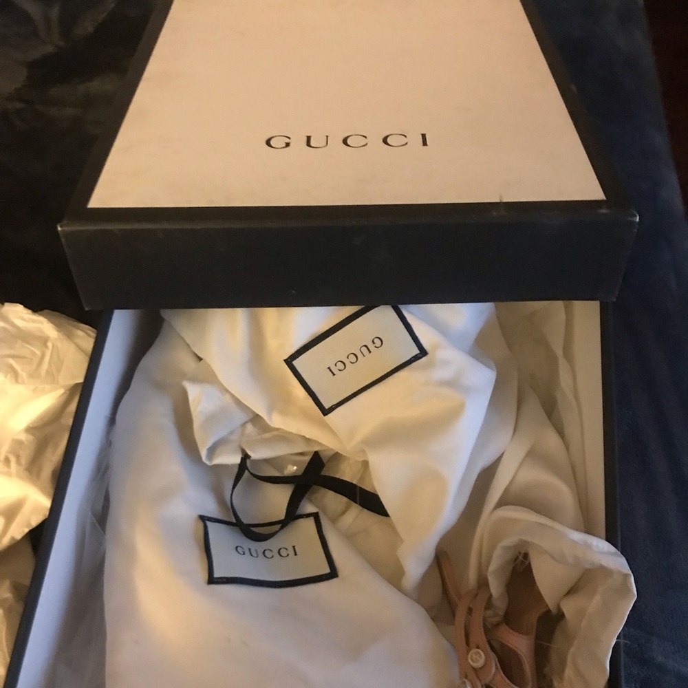 Gucci Shoes - Picture 2 of 4